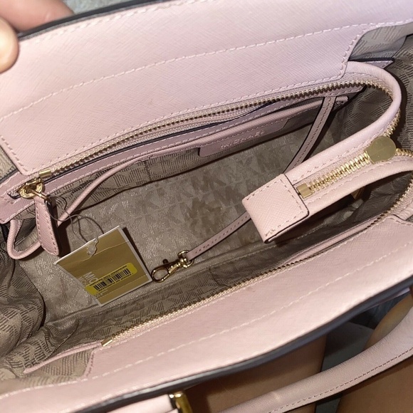 MICHAEL KORS Bridgette Medium Saffiano tote bag - Picture 6 of 8